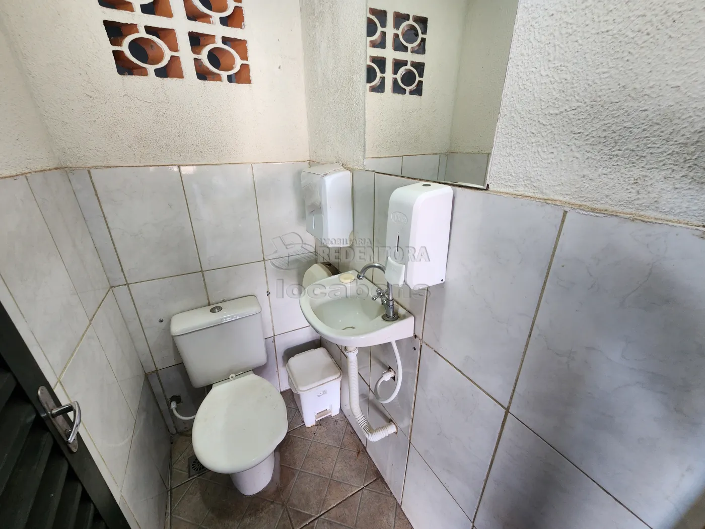 Alugar Comercial / Salão em São José do Rio Preto R$ 3.100,00 - Foto 24