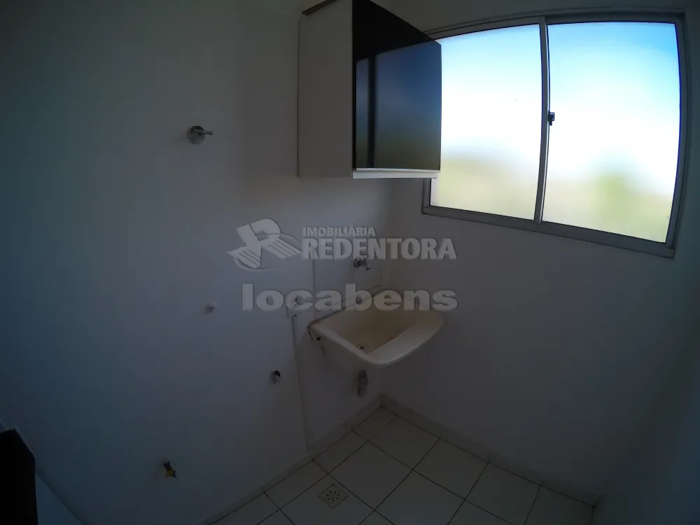 Alugar Apartamento / Padrão em São José do Rio Preto R$ 700,00 - Foto 6