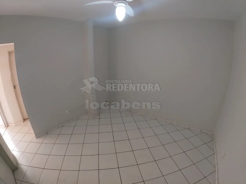 Alugar Apartamento / Padrão em São José do Rio Preto apenas R$ 900,00 - Foto 1