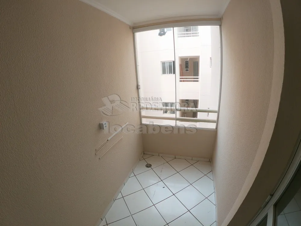 Alugar Apartamento / Padrão em São José do Rio Preto R$ 900,00 - Foto 4