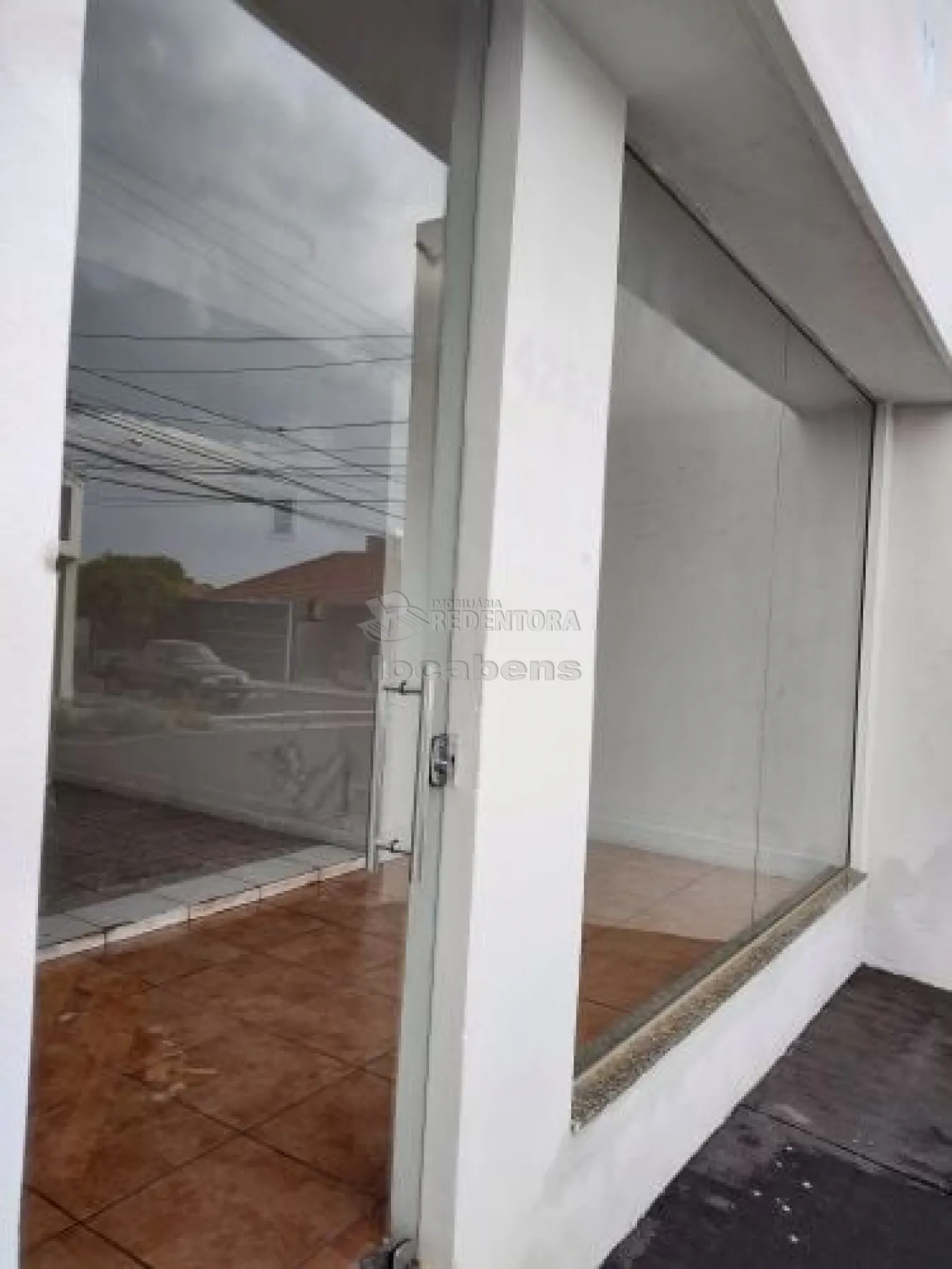 Alugar Comercial / Salão em São José do Rio Preto R$ 1.750,00 - Foto 3