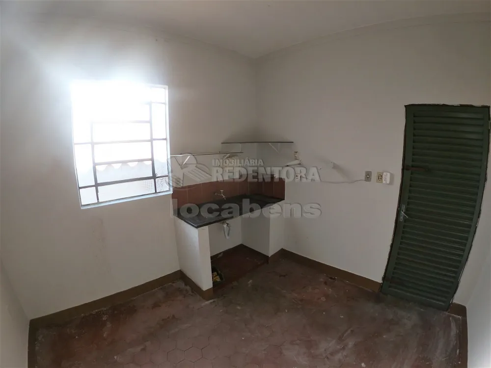 Alugar Comercial / Salão em São José do Rio Preto R$ 1.800,00 - Foto 7