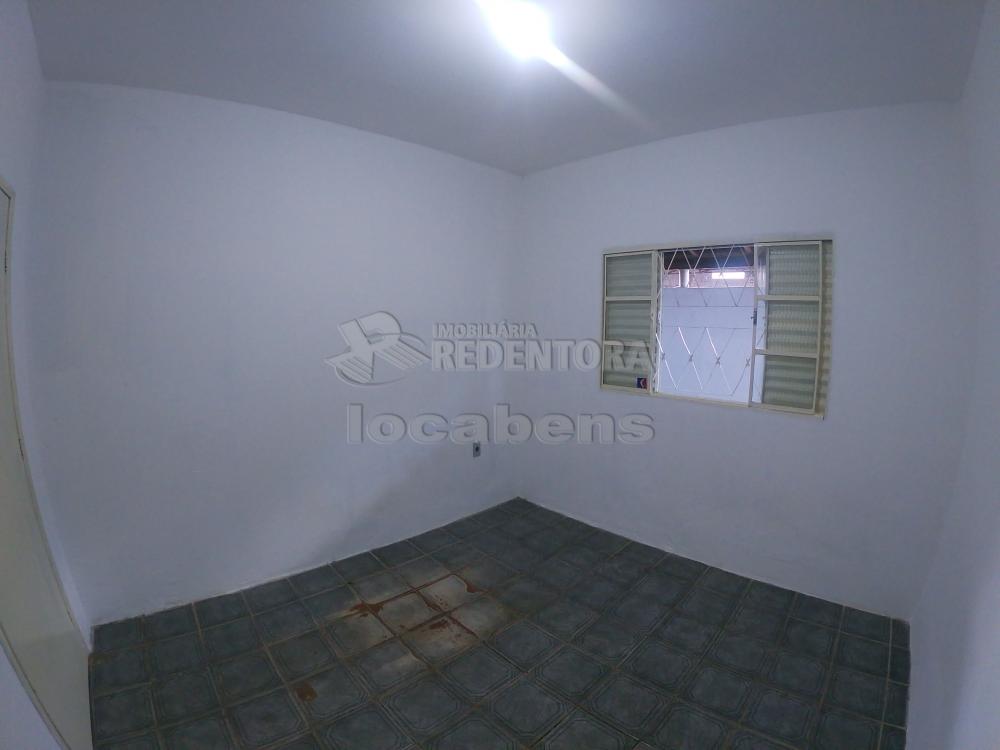 Alugar Casa / Padrão em São José do Rio Preto R$ 900,00 - Foto 11