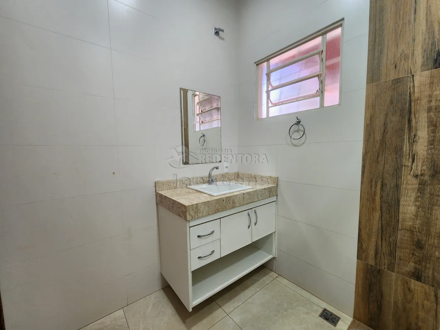 Alugar Casa / Padrão em São José do Rio Preto R$ 1.600,00 - Foto 10