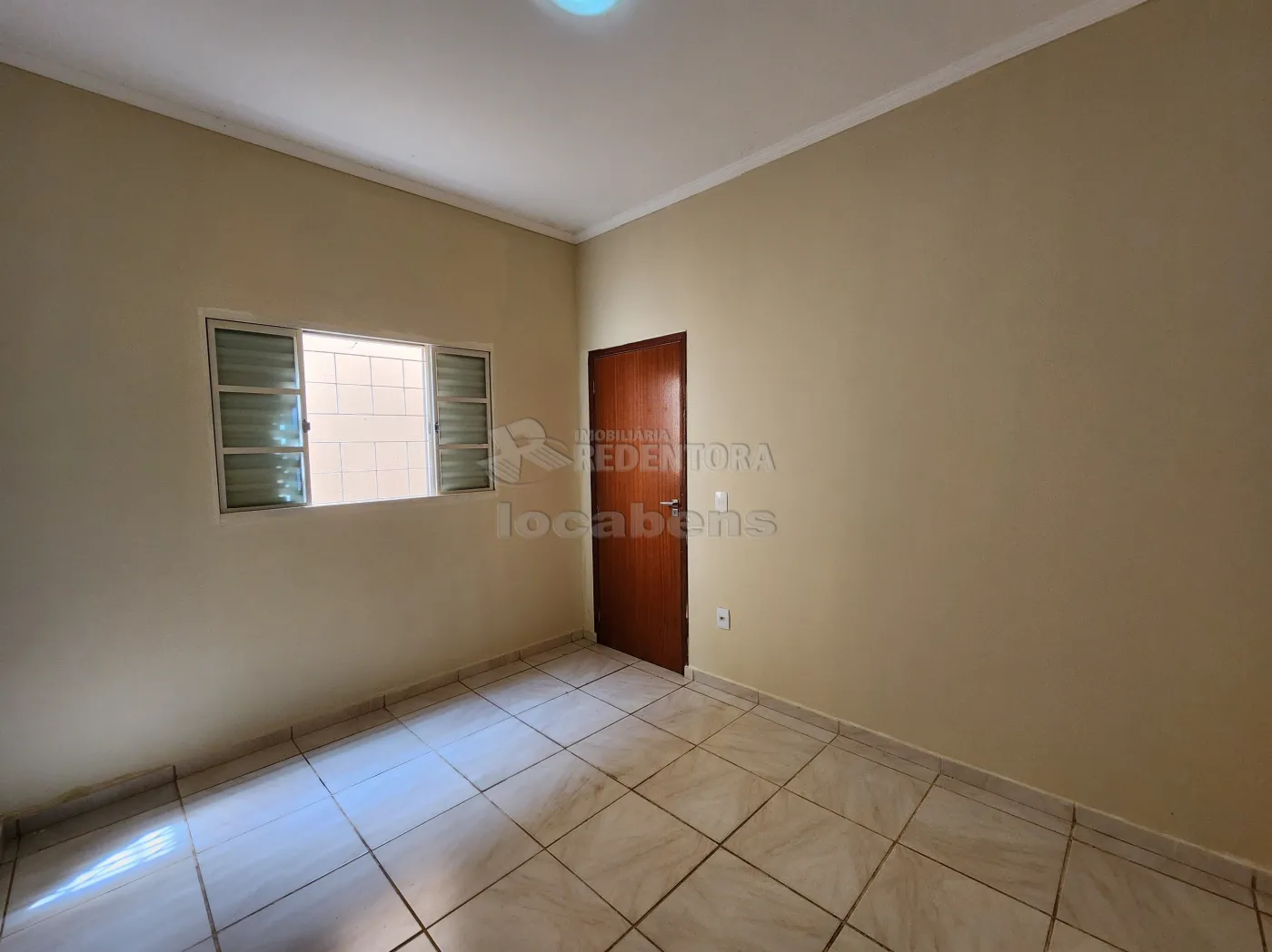 Alugar Casa / Padrão em São José do Rio Preto R$ 1.600,00 - Foto 12
