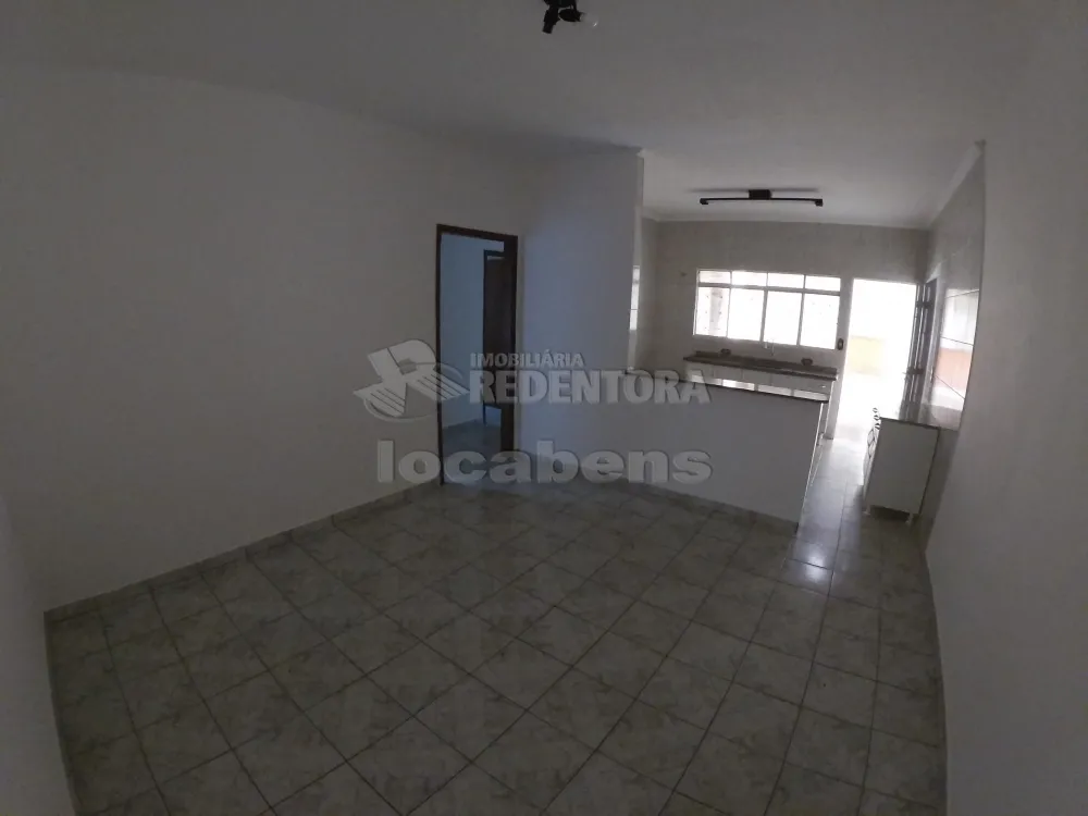 Alugar Casa / Padrão em São José do Rio Preto R$ 2.200,00 - Foto 5