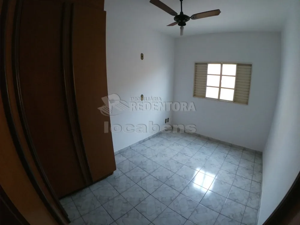 Alugar Casa / Padrão em São José do Rio Preto R$ 2.200,00 - Foto 10