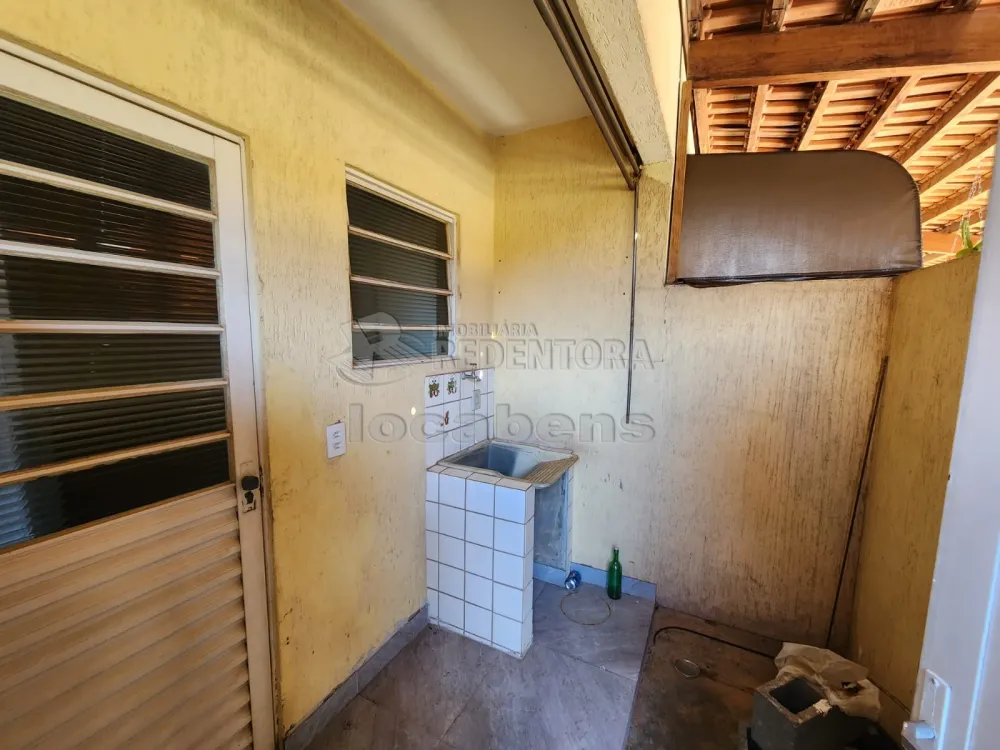 Alugar Casa / Condomínio em São José do Rio Preto R$ 1.000,00 - Foto 1