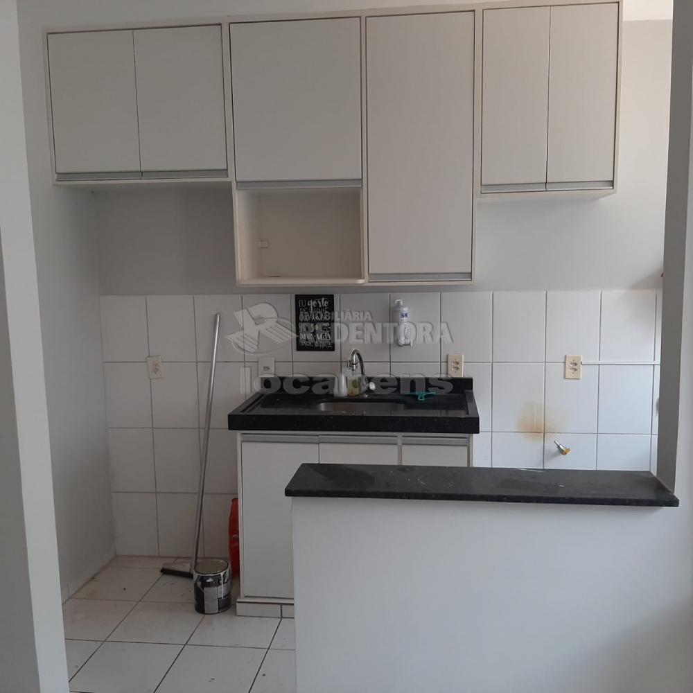 Alugar Apartamento / Padrão em São José do Rio Preto apenas R$ 900,00 - Foto 1