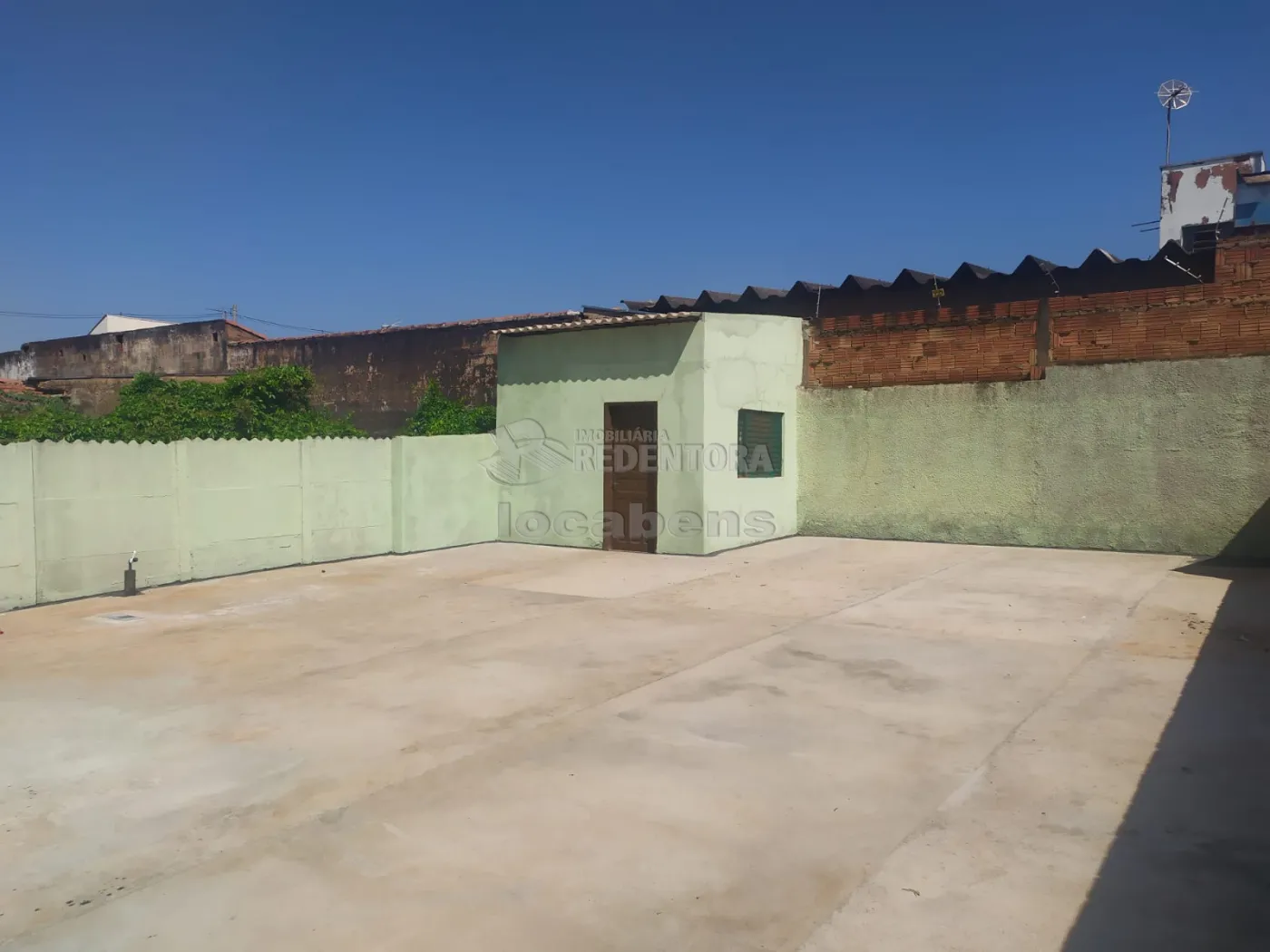 Alugar Casa / Padrão em São José do Rio Preto R$ 1.000,00 - Foto 4