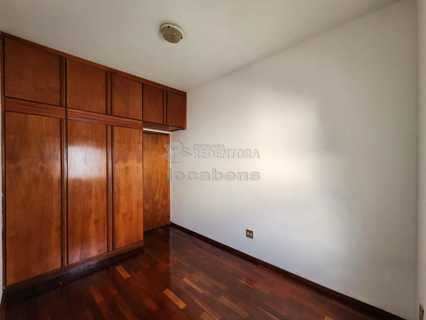 Alugar Casa / Padrão em São José do Rio Preto R$ 2.400,00 - Foto 8
