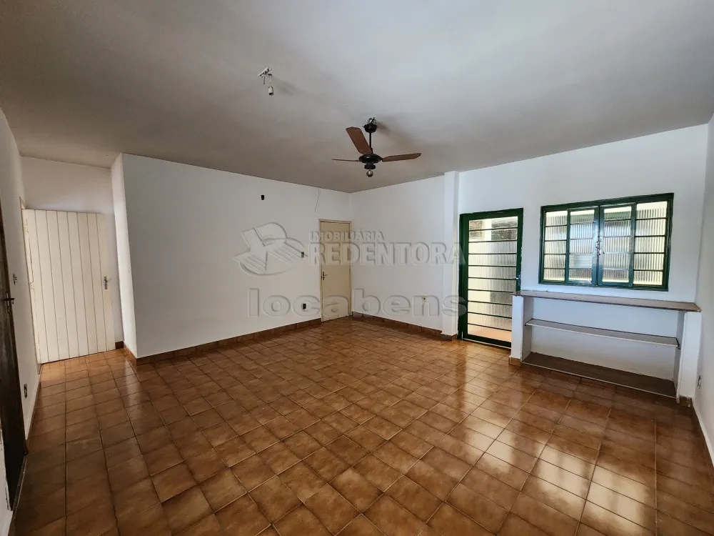 Alugar Casa / Padrão em São José do Rio Preto R$ 1.300,00 - Foto 5