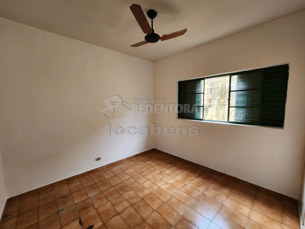 Alugar Casa / Padrão em São José do Rio Preto R$ 1.300,00 - Foto 11