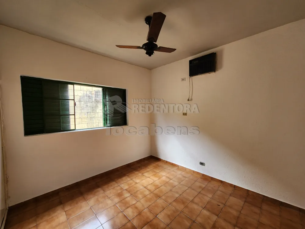 Alugar Casa / Padrão em São José do Rio Preto R$ 1.300,00 - Foto 13