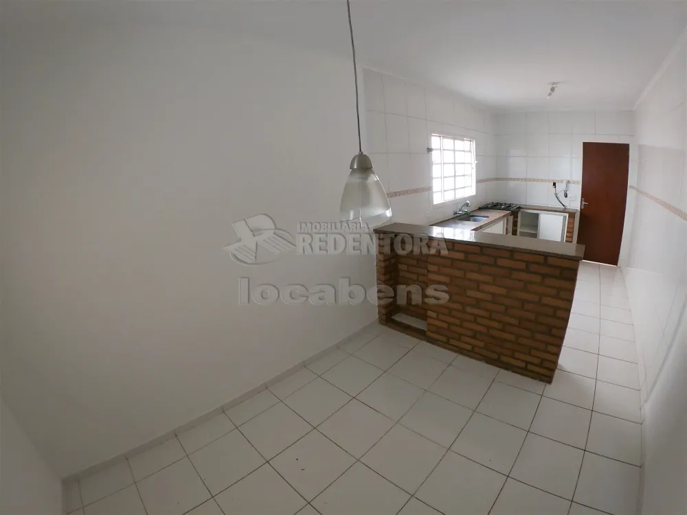 Alugar Casa / Padrão em São José do Rio Preto R$ 2.700,00 - Foto 6