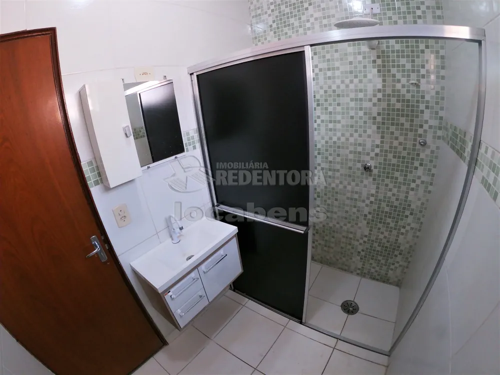 Alugar Casa / Padrão em São José do Rio Preto R$ 2.700,00 - Foto 9