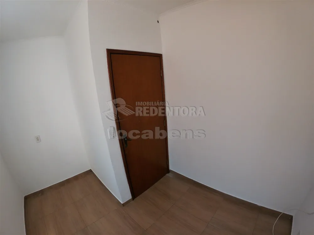 Alugar Casa / Padrão em São José do Rio Preto R$ 2.700,00 - Foto 16