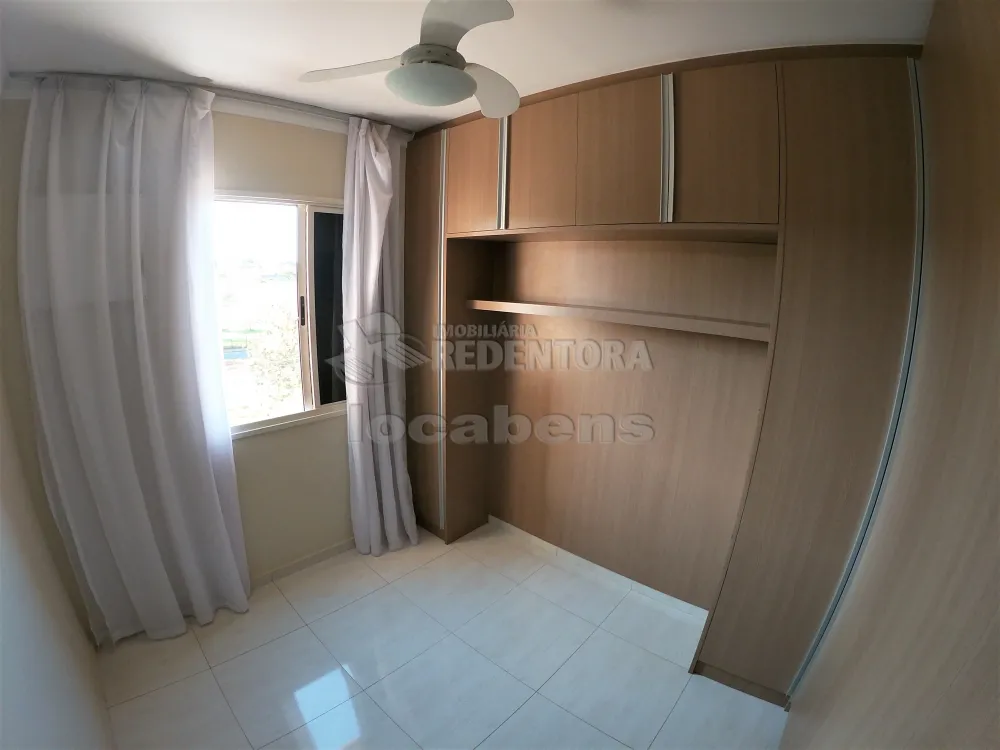 Alugar Apartamento / Padrão em São José do Rio Preto R$ 1.100,00 - Foto 4