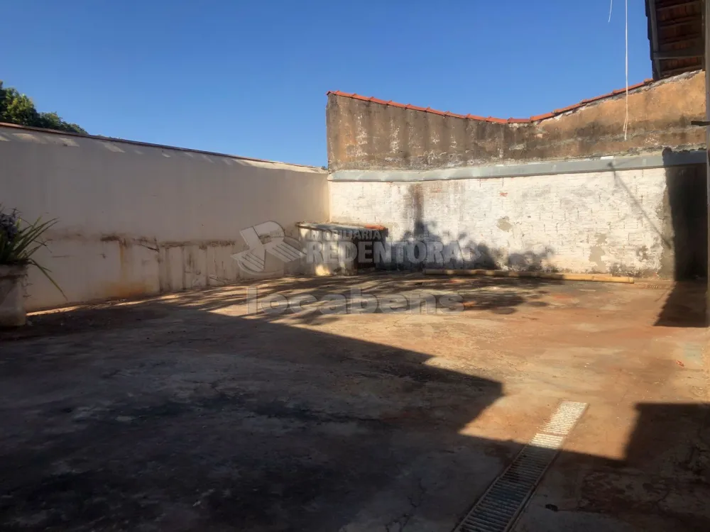 Casa - Padrão - Conjunto Habitacional Cristo Rei - São José do Rio Preto R$  250.000,00. Cód.: 11332