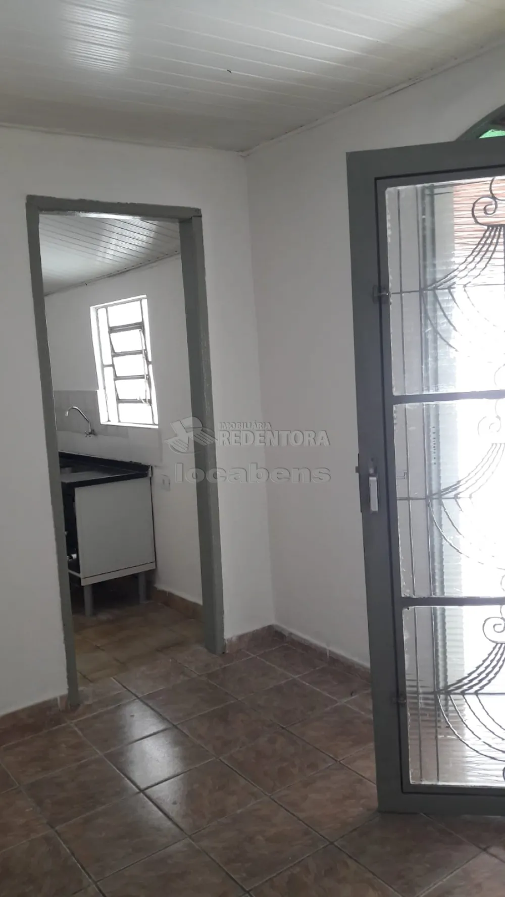 Alugar Casa / Padrão em São José do Rio Preto apenas R$ 700,00 - Foto 1