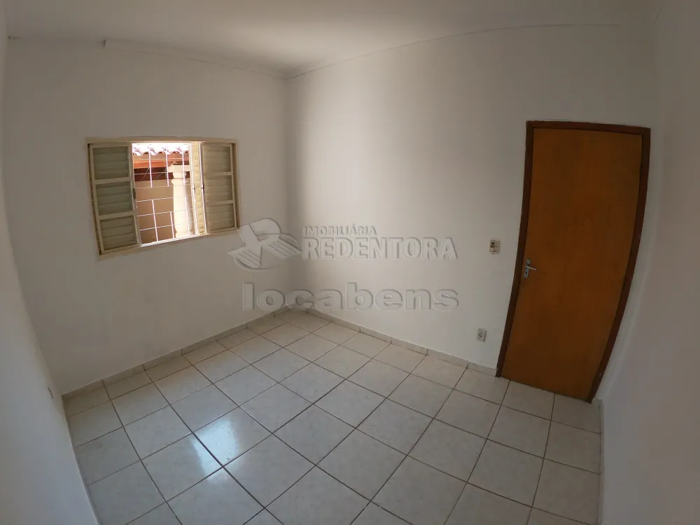 Alugar Casa / Padrão em São José do Rio Preto R$ 2.200,00 - Foto 11