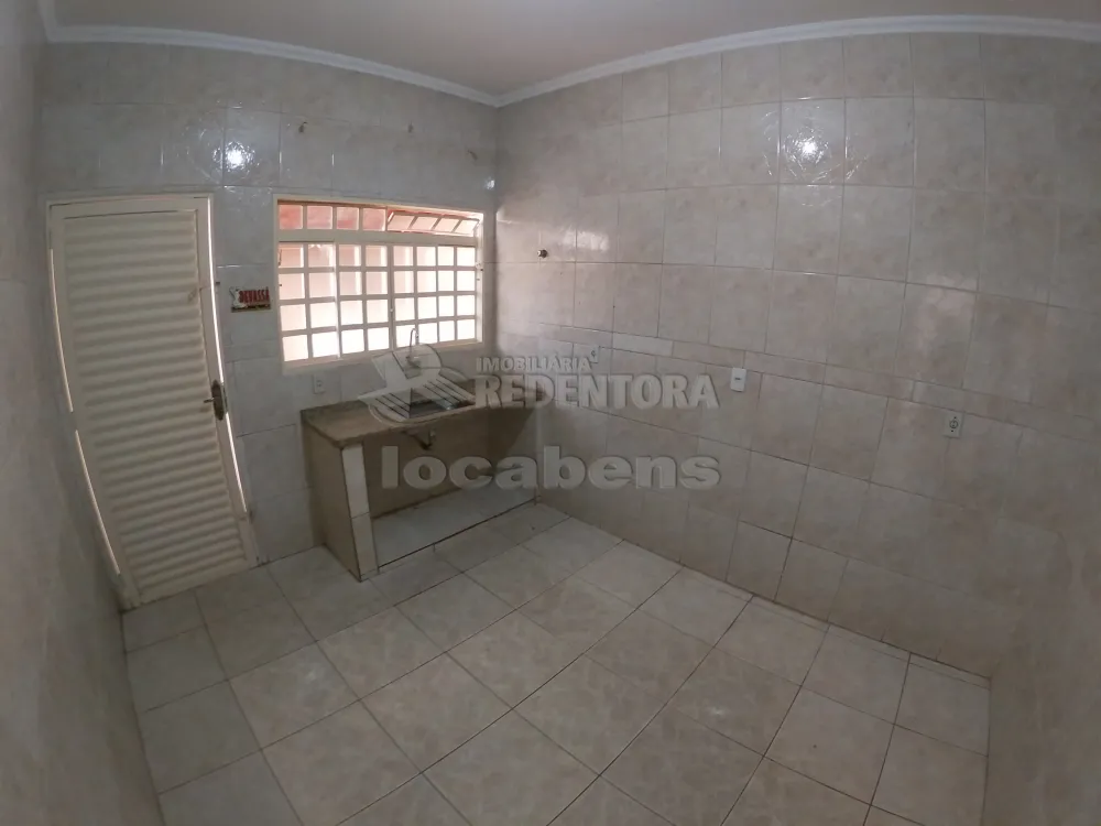 Alugar Casa / Padrão em São José do Rio Preto R$ 1.800,00 - Foto 12