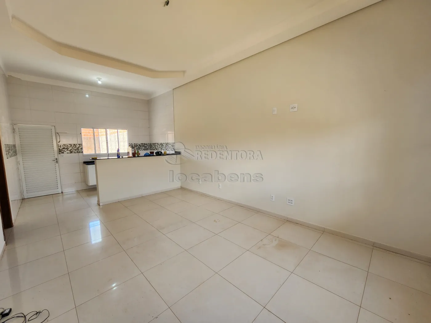 Alugar Casa / Padrão em São José do Rio Preto R$ 1.100,00 - Foto 1