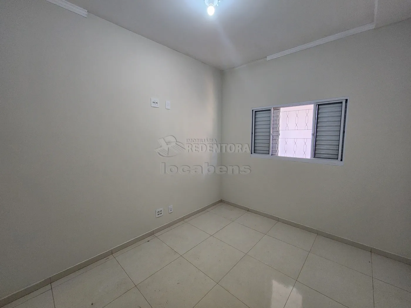 Alugar Casa / Padrão em São José do Rio Preto apenas R$ 1.100,00 - Foto 5