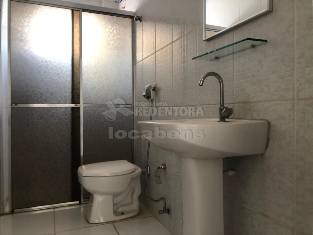 Alugar Apartamento / Padrão em São José do Rio Preto R$ 1.250,00 - Foto 9