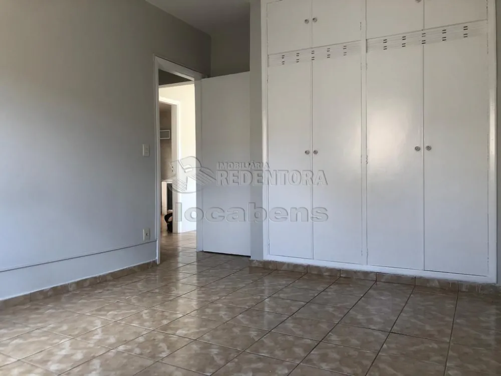 Alugar Apartamento / Padrão em São José do Rio Preto R$ 1.250,00 - Foto 4