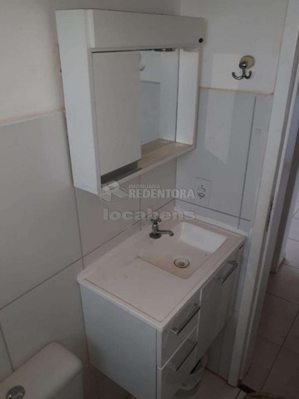 Comprar Apartamento / Padrão em São José do Rio Preto R$ 175.000,00 - Foto 5