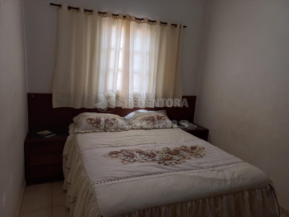 Alugar Casa / Padrão em São José do Rio Preto R$ 1.700,00 - Foto 1