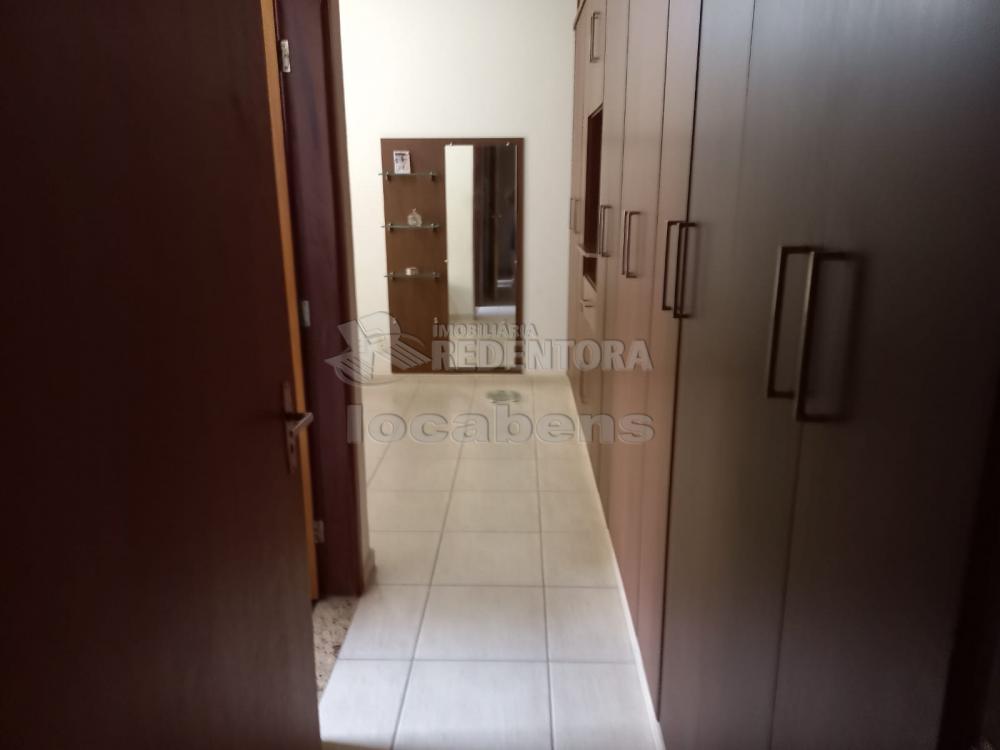 Alugar Casa / Padrão em São José do Rio Preto R$ 1.700,00 - Foto 3