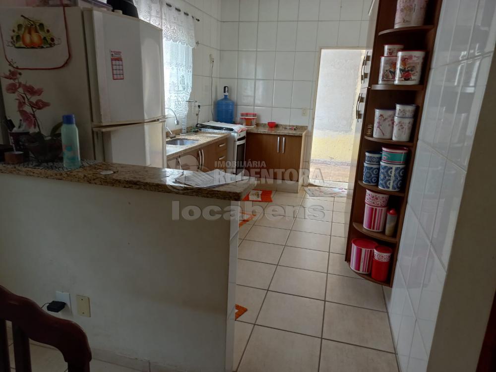 Alugar Casa / Padrão em São José do Rio Preto R$ 1.700,00 - Foto 8