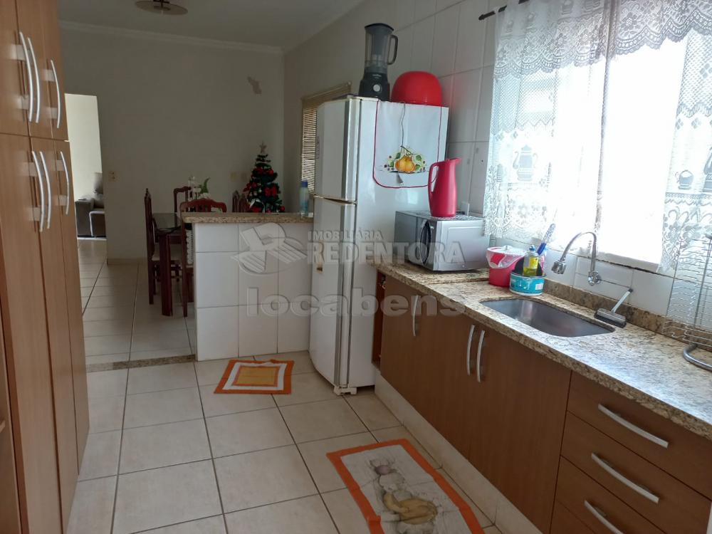 Alugar Casa / Padrão em São José do Rio Preto R$ 1.700,00 - Foto 9