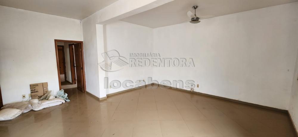 Alugar Casa / Padrão em São José do Rio Preto R$ 2.600,00 - Foto 2