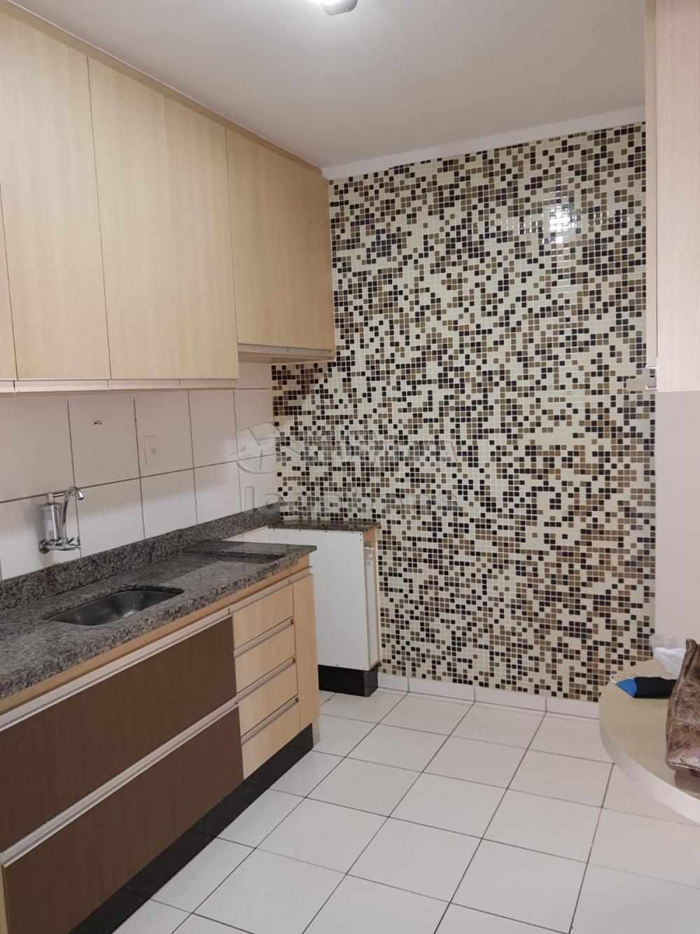 Alugar Apartamento / Padrão em São José do Rio Preto apenas R$ 1.000,00 - Foto 1