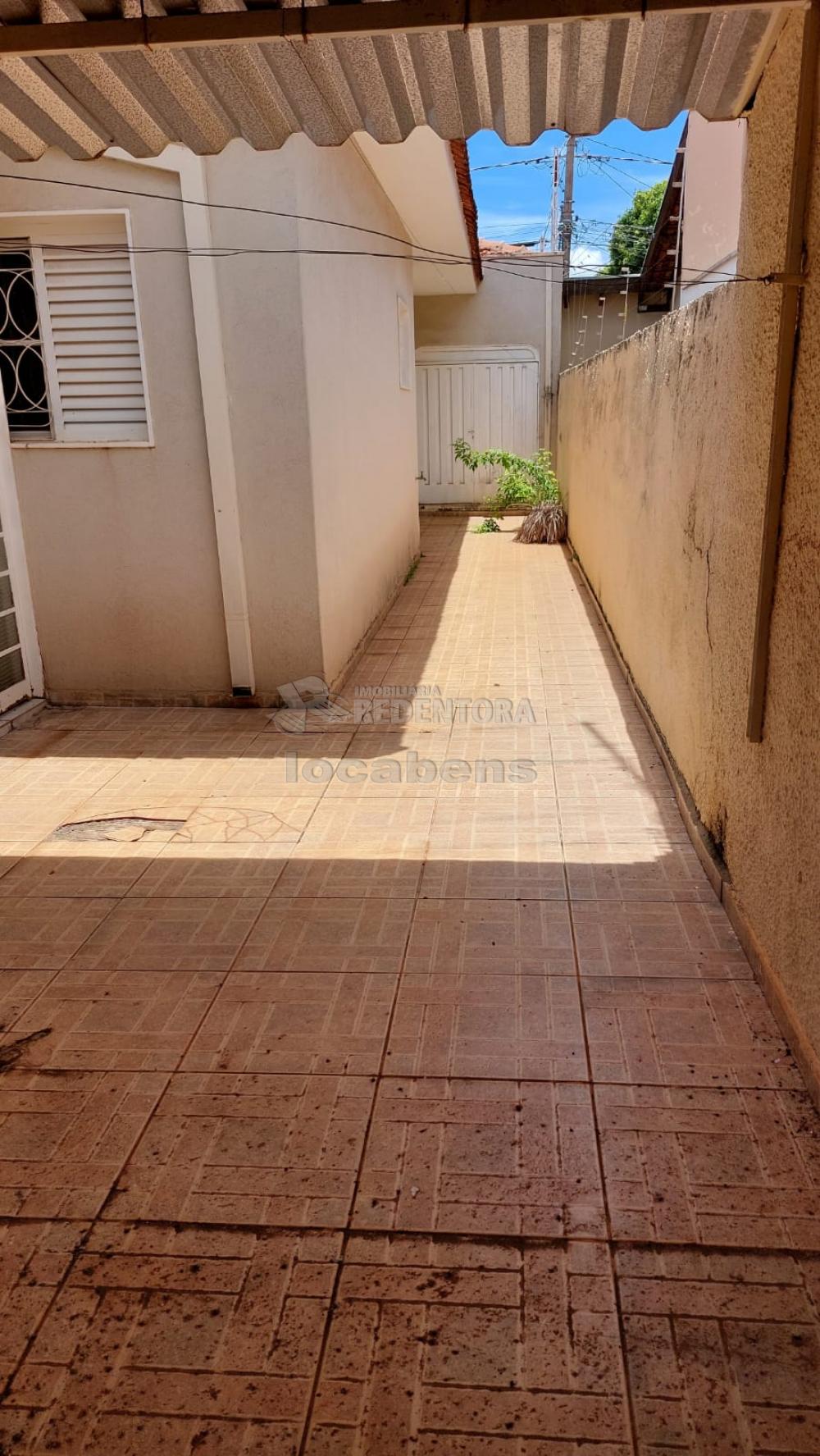 Comprar Casa / Padrão em São José do Rio Preto R$ 470.000,00 - Foto 3