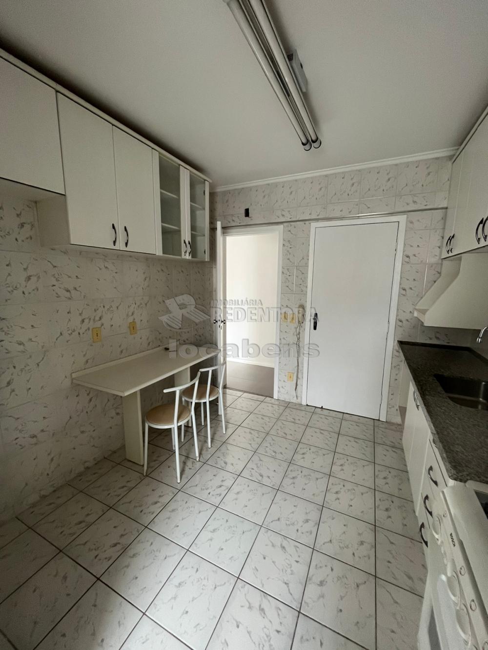 Alugar Apartamento / Padrão em São José do Rio Preto R$ 1.650,00 - Foto 9