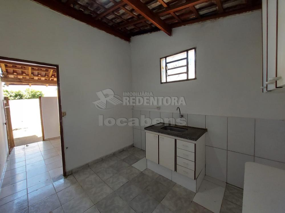 Casa para alugar com 2 quartos, 70m² - Foto 2
