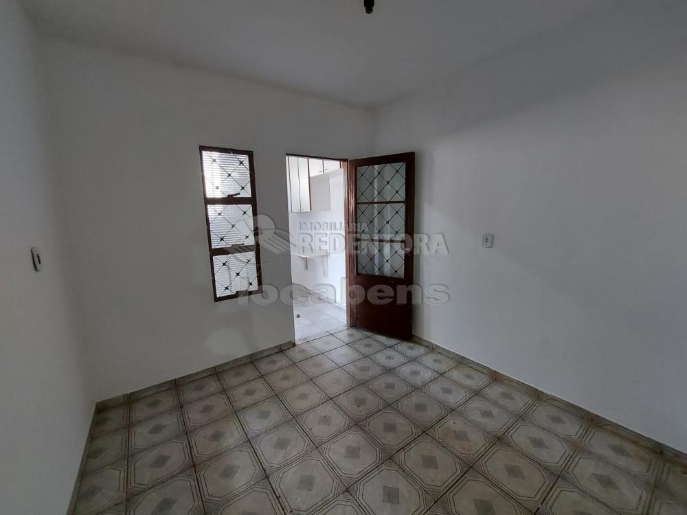 Casa para alugar com 2 quartos, 70m² - Foto 4