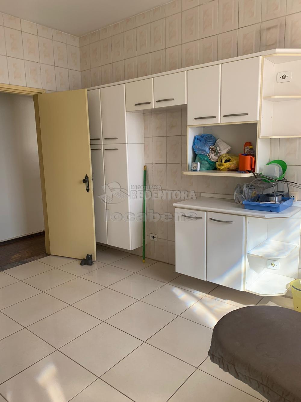 Comprar Apartamento / Padrão em São José do Rio Preto R$ 300.000,00 - Foto 1