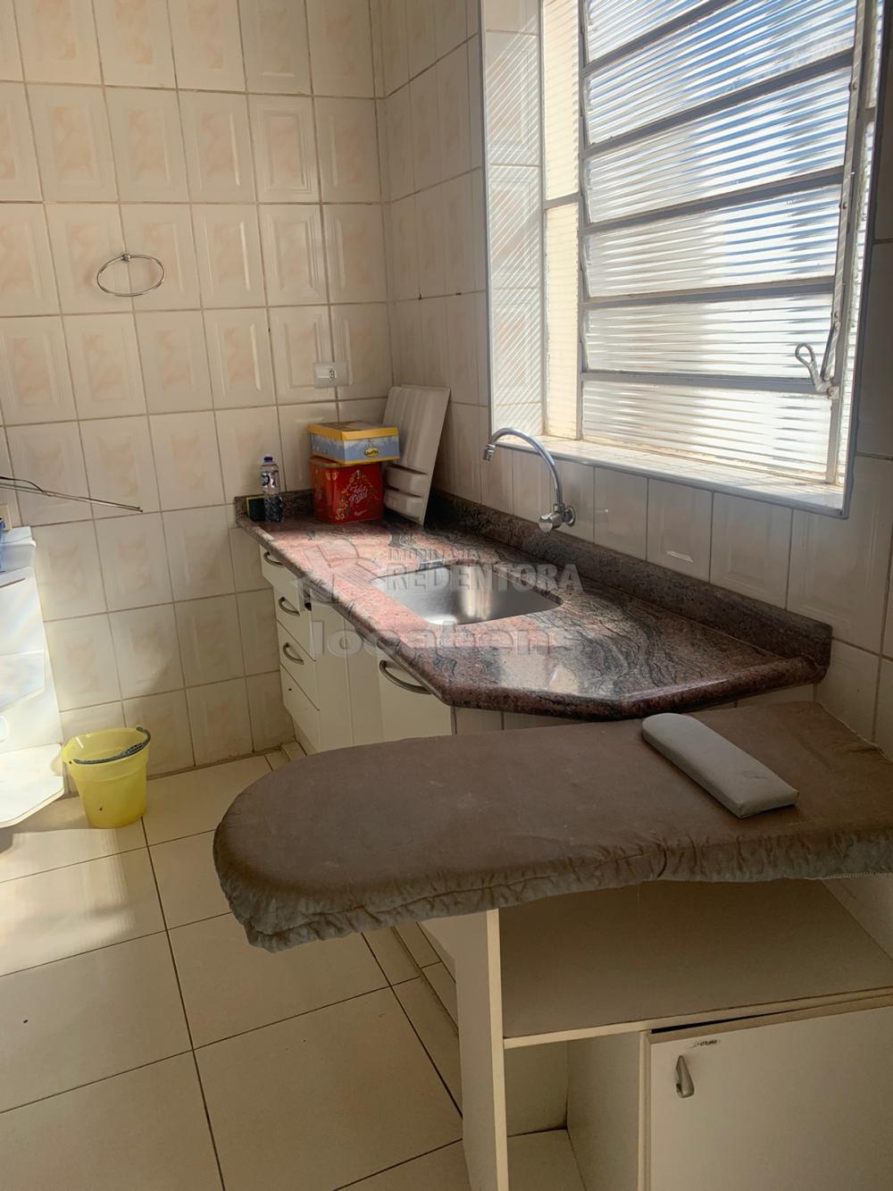 Comprar Apartamento / Padrão em São José do Rio Preto R$ 300.000,00 - Foto 4