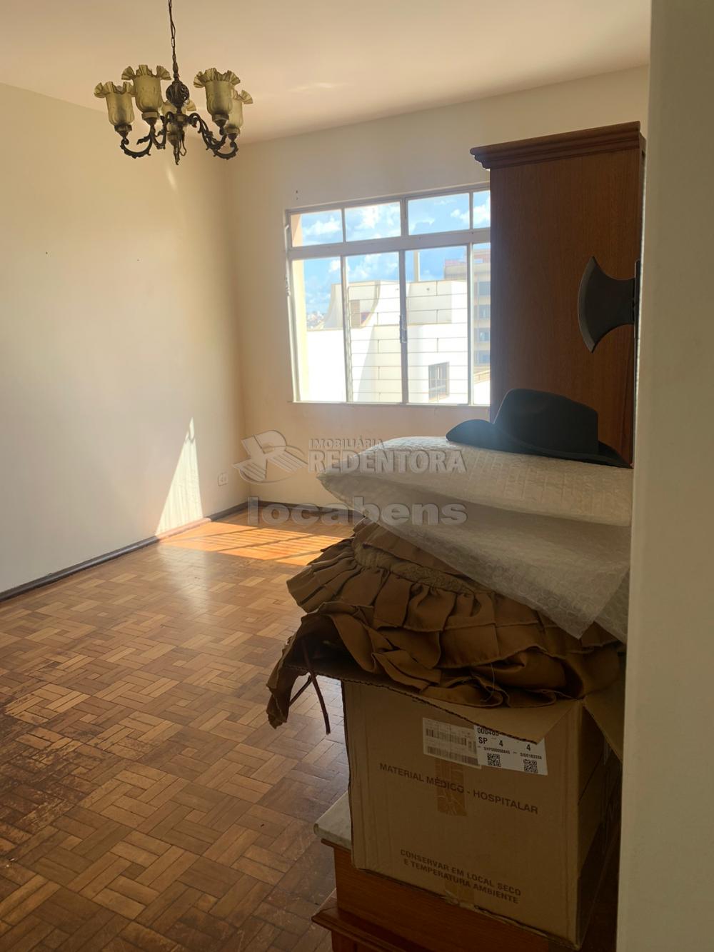 Comprar Apartamento / Padrão em São José do Rio Preto R$ 300.000,00 - Foto 11