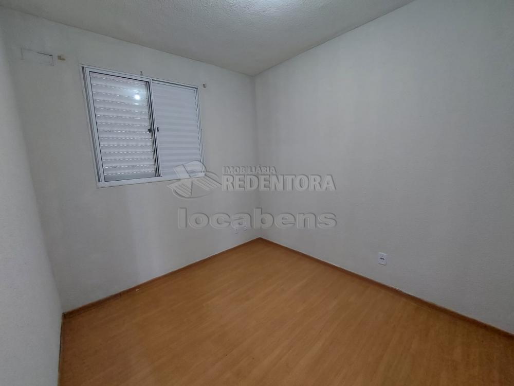 Alugar Apartamento / Padrão em São José do Rio Preto R$ 600,00 - Foto 3