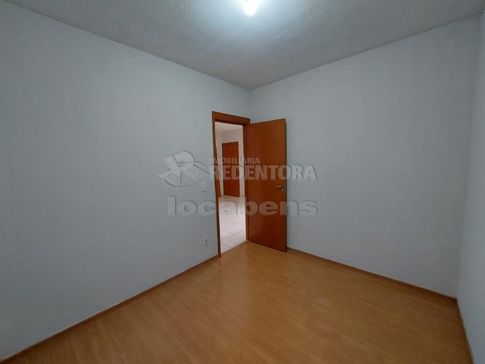 Alugar Apartamento / Padrão em São José do Rio Preto R$ 600,00 - Foto 6