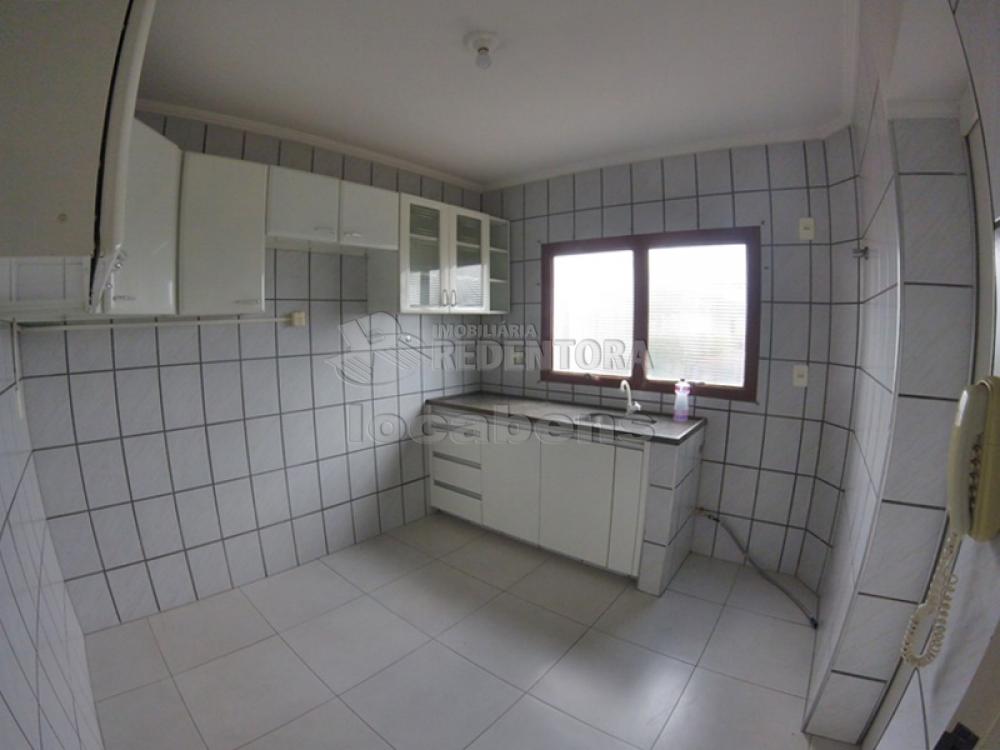 Comprar Apartamento / Padrão em São José do Rio Preto R$ 215.000,00 - Foto 4