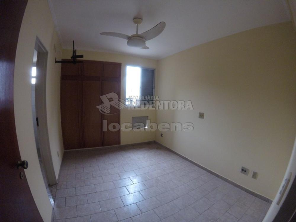 Alugar Apartamento / Padrão em São José do Rio Preto R$ 900,00 - Foto 8