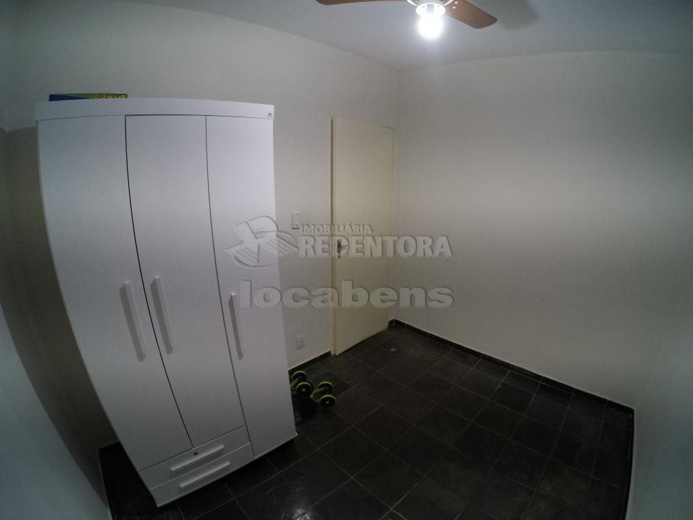 Alugar Casa / Padrão em São José do Rio Preto R$ 1.500,00 - Foto 14