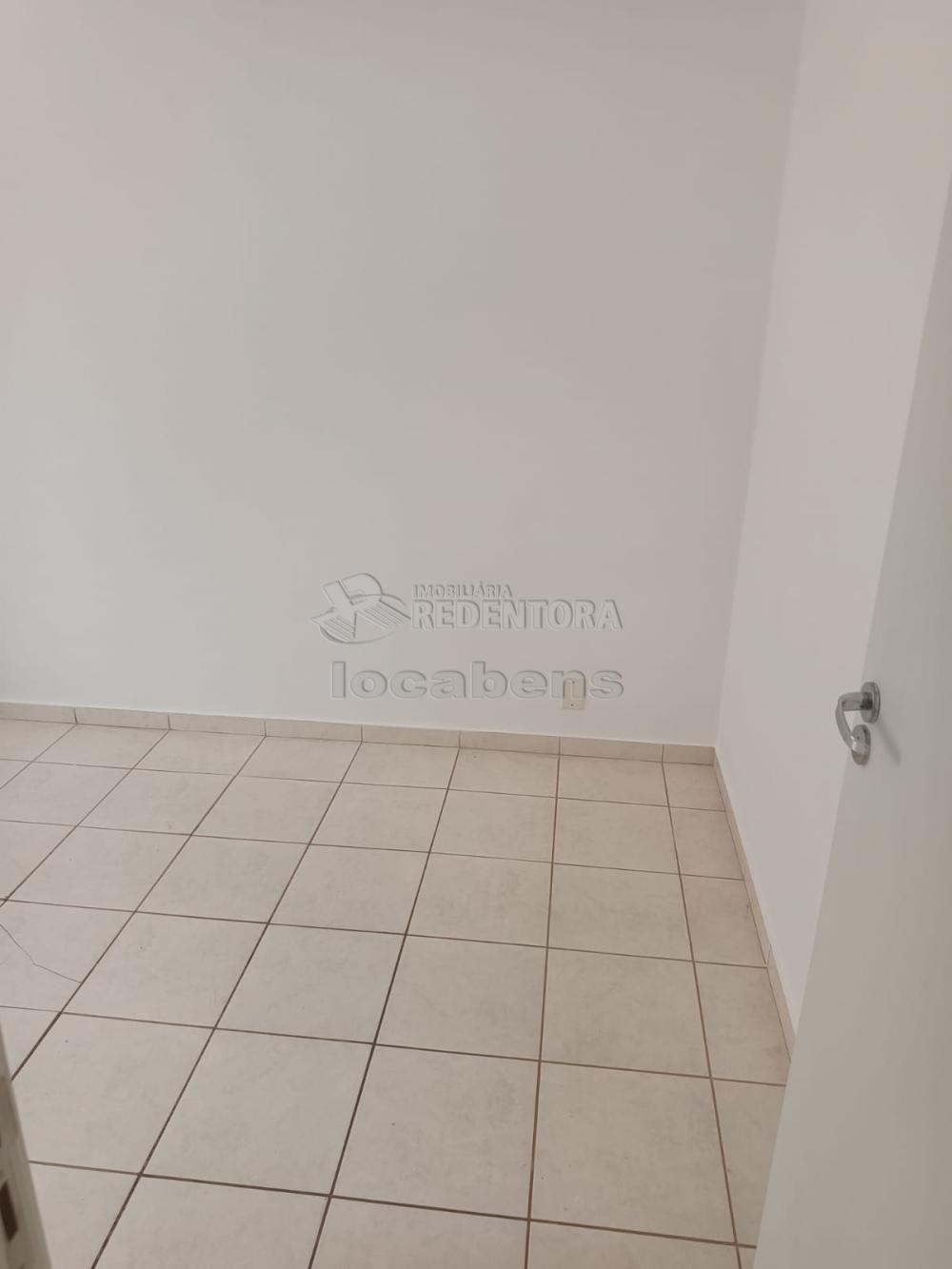 Alugar Apartamento / Padrão em São José do Rio Preto R$ 700,00 - Foto 9